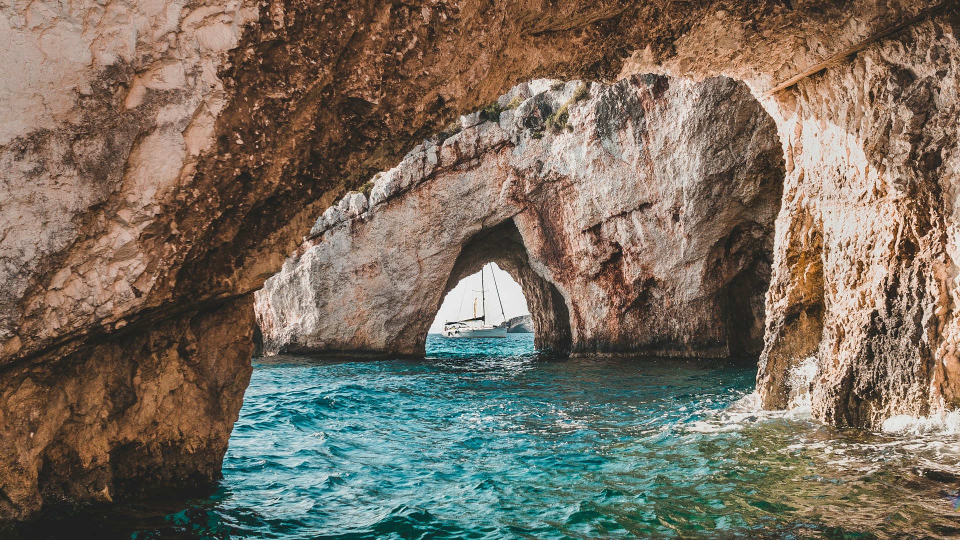 Amalfi Coast - Foto di Max van den Oetelaar su Unsplash